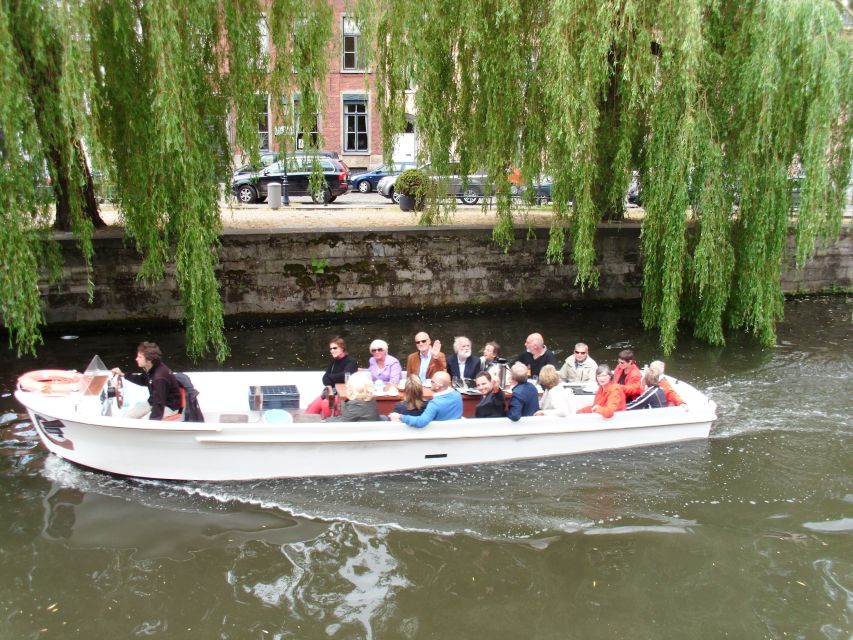 Ghent: 40-Minute Historical Boat Tour of City Center - Gravensteen from its strongest angle