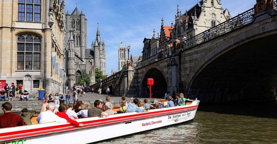 Ghent: 40 Minute Medieval Center Guided Boat Tour - Why Ghent makes sense from the River Leie