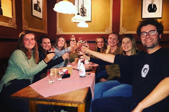 Ghent Food & Drink Tasting Tour with Local Specialties - Stories between the tasting stops