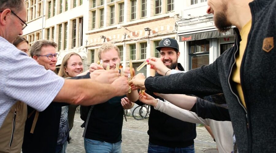 Ghent: Food & Drink Walking Tour with Tastings - Belgian pralines and Ghent’s oldest candy shop