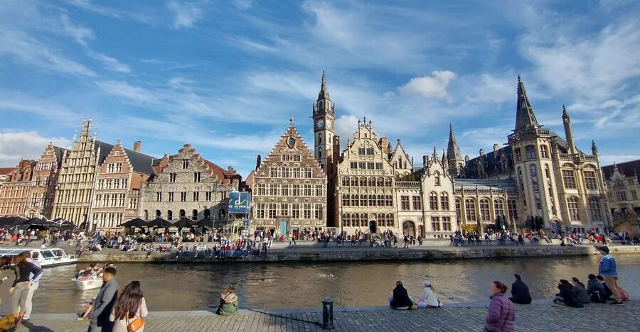Ghent: Guided City Highlights Walking Tour with Light Meal - Weather, pace, and who will enjoy it most