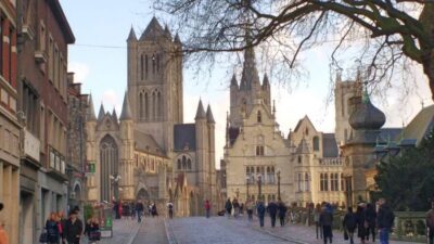Guided City Tour with Food Tastings