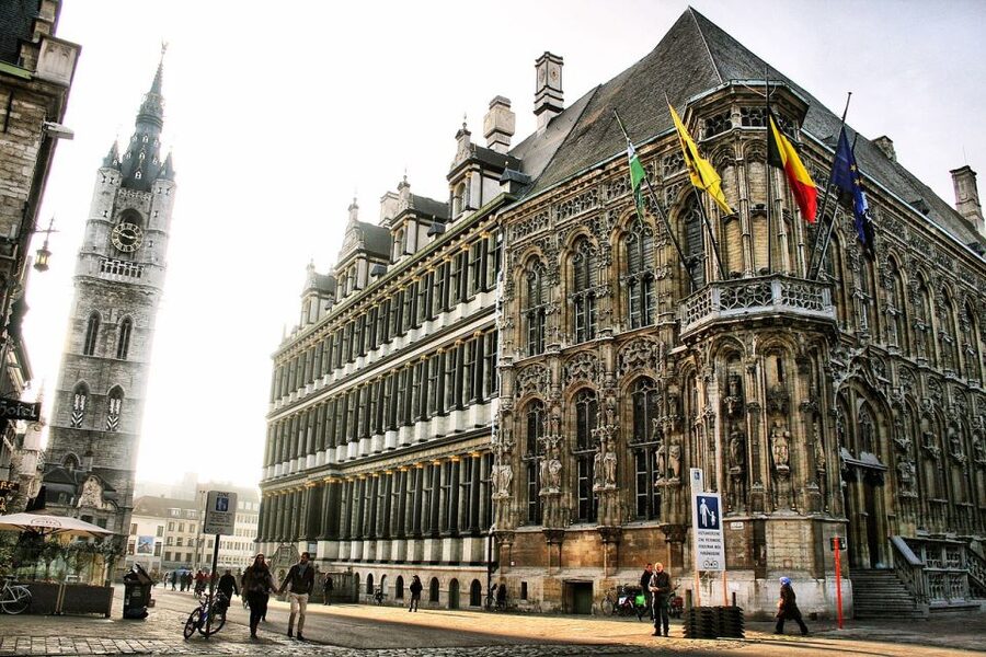 Ghent: Guided Walking Tour and Canal Boat Trip - Why this 150-minute Ghent tour works well
