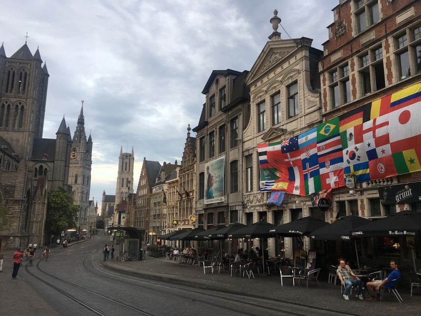 Ghent: Guided Walking Tour and Canal Boat Trip - Meeting the guide outside the Belfry