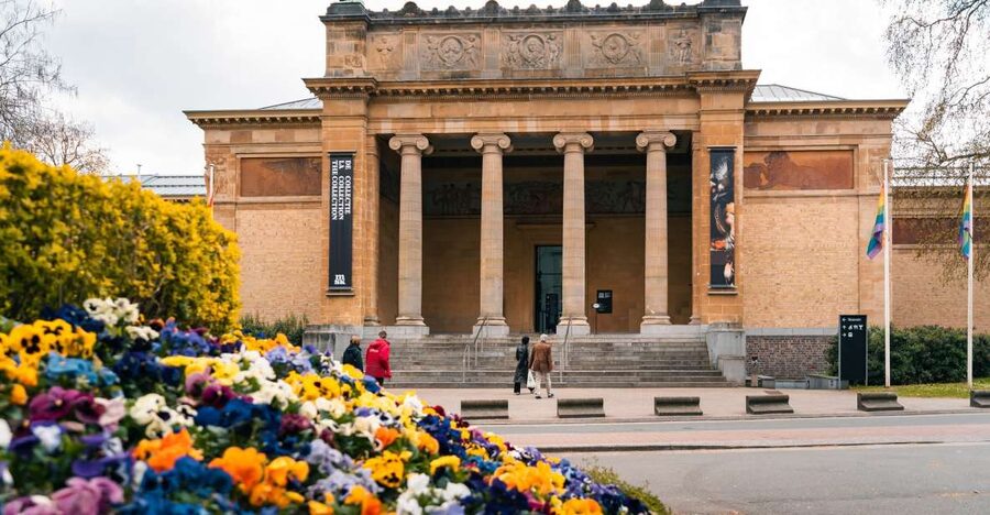 Ghent: Museum of Fine Arts Entry Ticket - Thematic rooms and unexpected pairings