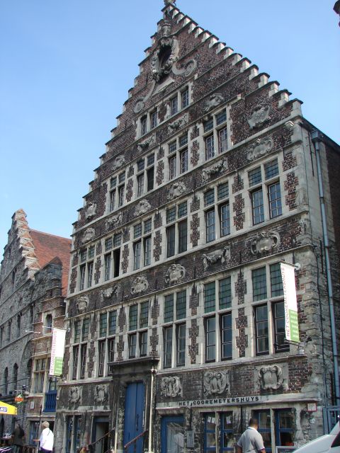Ghent: Private 2-Hour Walking Tour - Churches, abbey views, and the Van Eyck artwork
