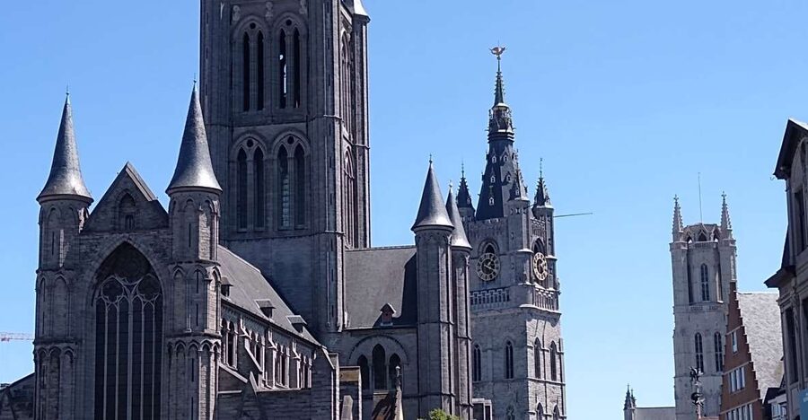 Ghent: Private Tour in Historical Center - The Castle of the Counts and medieval power