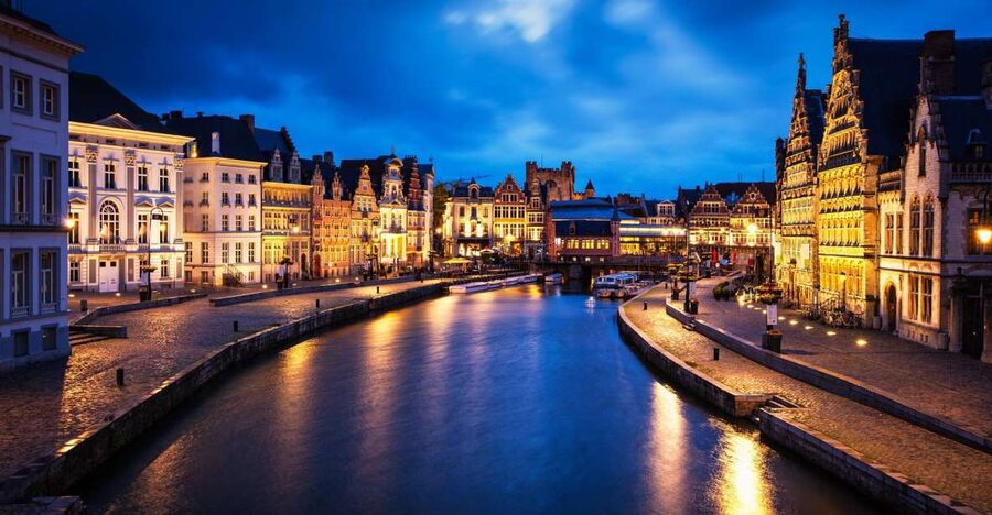 Ghent: The Dark Side of Ghent Private Walking Tour - Saint Bavo’s Cathedral and the stories behind the grand center