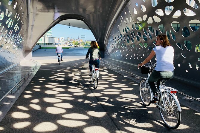Guided Bike Tour: 2 Hours Highlights of Antwerp - Why a bicycle is a smart way to meet Antwerp