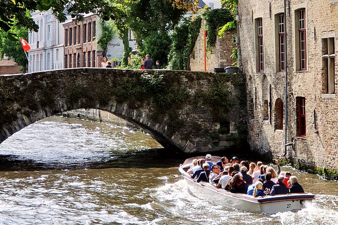 Guided boat trip and walk - The Basilica and Burg Square