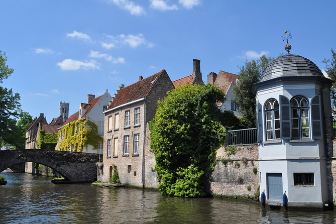 Guided boat trip and walk - The 30-minute canal cruise