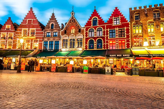Guided tour of Bruges - Finding quiet at the Princely Beguinage
