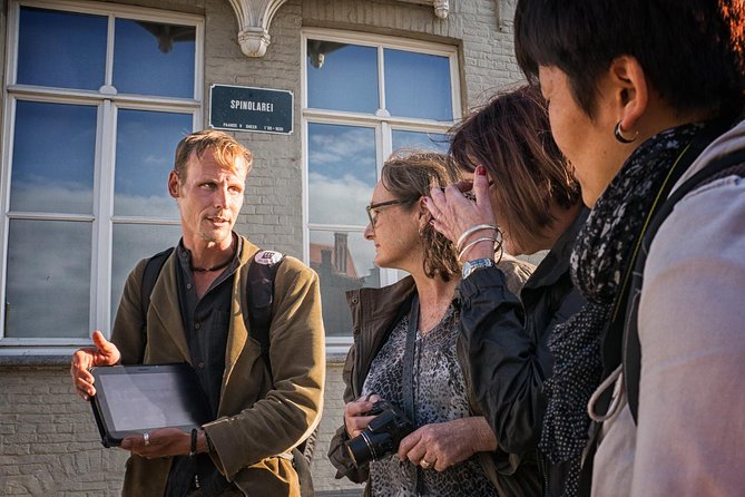 "Hidden Brugge" Photo Tour - 2hr open city tour & workshop - What You Actually Learn in Two Hours