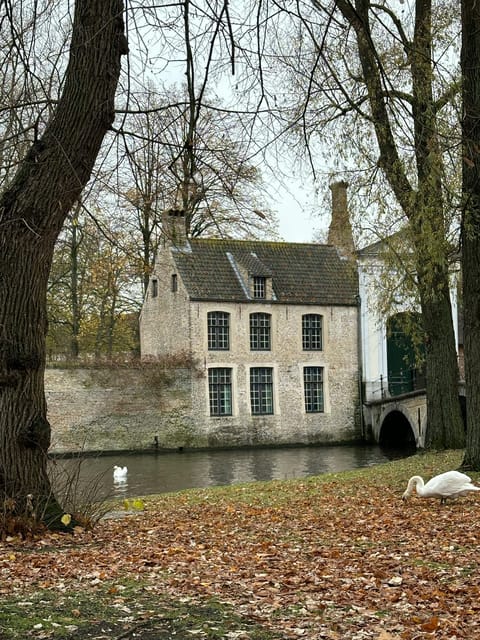 Historical walk in Bruges with local guide. Praline included - The old red-light district and lesser-seen streets