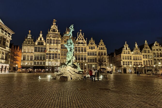 Historical Walking Tour in Antwerp Old City - Vlaeykensgang, a 16th-century passage