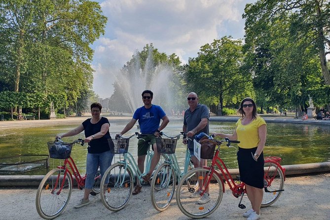 Lively Brussels Highlights Bike tour DUTCH - The European Quarter and its giant egg