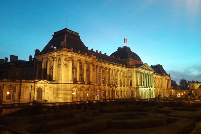 Lively Brussels Highlights Bike tour DUTCH - Marollen brings flea-market Brussels into view