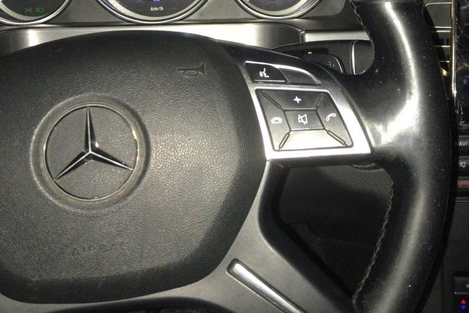 Luxury Minivan from Brussels airport to the city of Brussels - Comfort, WiFi, and the meaning of luxury
