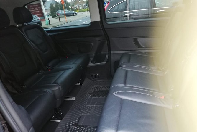 Luxury Minivan from Brussels airport to the city of Brussels - Who should book this transfer?