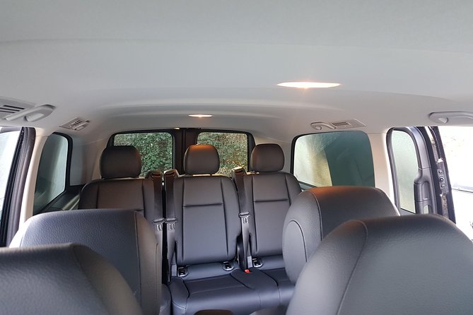 Luxury Minivan from Charleroi airport to the city of Brussels - Why a private Charleroi transfer can make sense