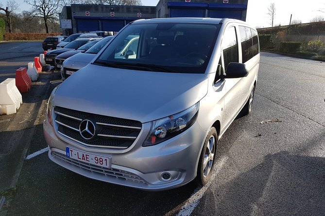 Luxury Minivan from Charleroi airport to the city of Brussels - What the minivan ride is like