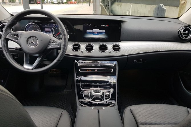Luxury vehicle from Brussels airport to the city of Brussels - Should You Book It?
