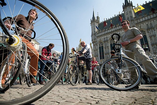 Private Bruges 3.5-Hour Guided Bike Tour: Discover Hidden Gems - Why a bicycle changes your view of Bruges