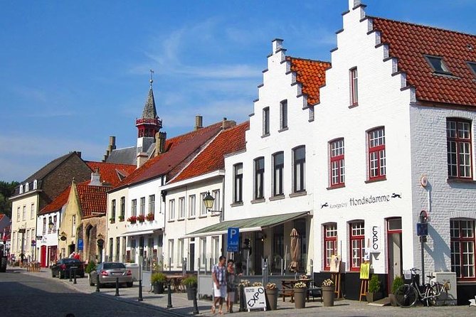 Private Bruges Countryside Cycling Tour to Damme with Guided Walk - From Bruges station to the Lake of Love