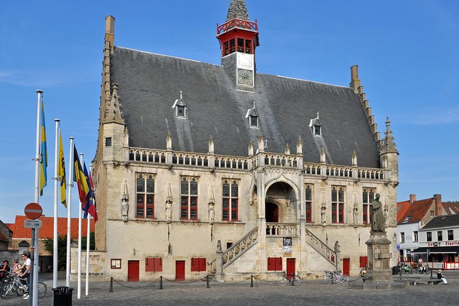 Private Bruges Countryside Cycling Tour to Damme with Guided Walk - What the private format adds