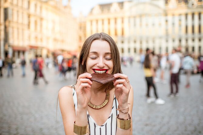Private Bruges’ Iconic Sites and Chocolate Tasting Tour - Simon Stevinplein and the quieter side of the center