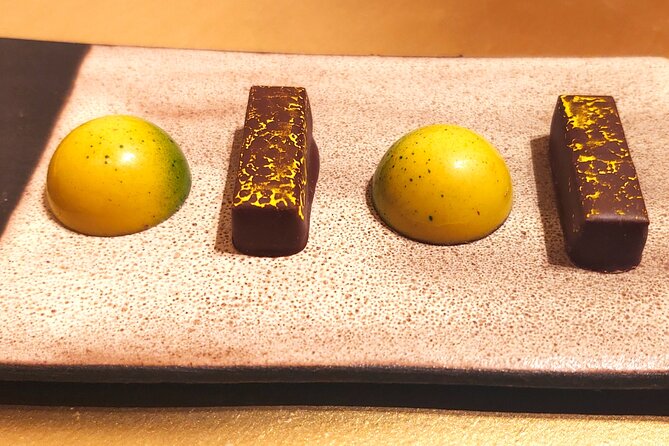 Private Chocolate Experience in Ghent - The first tasting: learning to compare Belgian makers