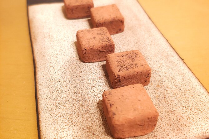 Private Chocolate Experience in Ghent - Beyond the bar: cacao fruit, tea, and pairings