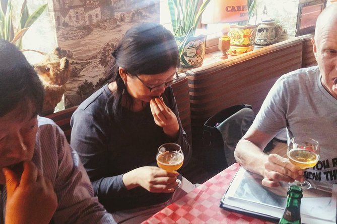 Private: Discover Bruges beers & brewery with chocolate pairing by a young local - Elisabeth Bruges makes the chocolate pairing portable