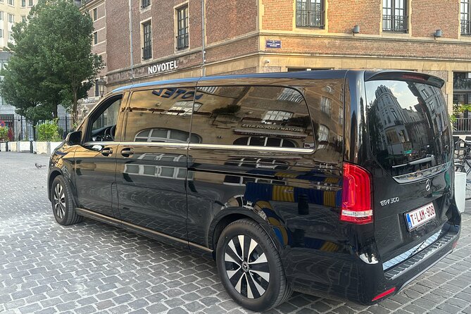 PRIVATE MPV TRANSFER FROM/TO BRUSSELS AIRPORT (Max 6 pax) ONE-WAY - Meeting your chauffeur at Brussels Airport