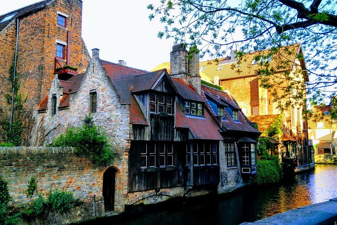 Private Transfer from Brussels Airport to Bruges By Business car - Key points at a glance