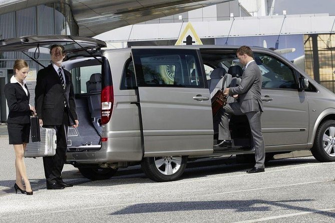 Private Transfer from Brussels Airport to Bruges By Business car - The private ride to Bruges
