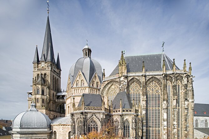 Small Group Liège to Aachen to Maastricht Border Crossing Tour - Maastricht by bridge and basilica