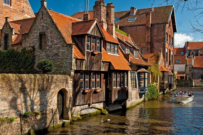 Stress-Free Bruges for Cruise Passengers with opt. Canal Cruise - The Beguinage and its quiet way of life