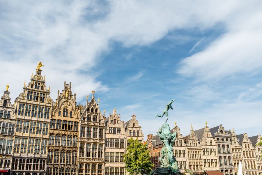 Surprise tour of Antwerp guided by a Local - When this Antwerp walk fits your plans