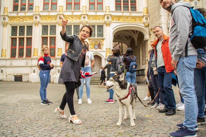 THE Storytelling Tour of Bruges | First Day Must | History & Tips - Meeting the guide beneath the Belfry