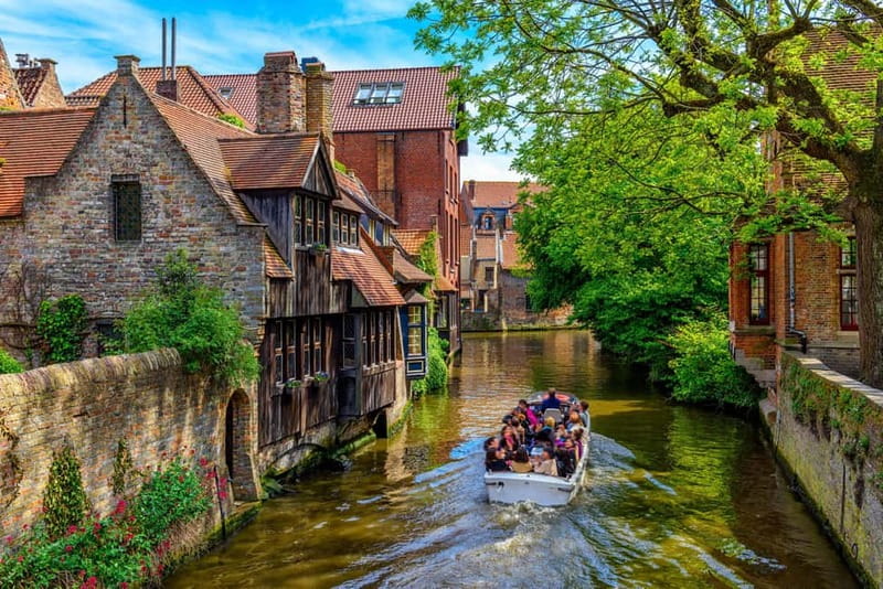 Top Highlights of Bruges from Zeebrugge Port - The Beguinage and Lake of Love