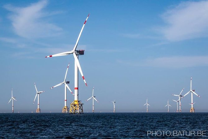 Unforgettable sea trip to the wind farms in the North Sea - A fast ride, not a slow sightseeing cruise