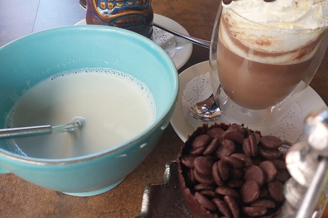 Walking Tour with Hot Chocolate and Chocolate Tasting - Burg Square and the Basilica of the Holy Blood