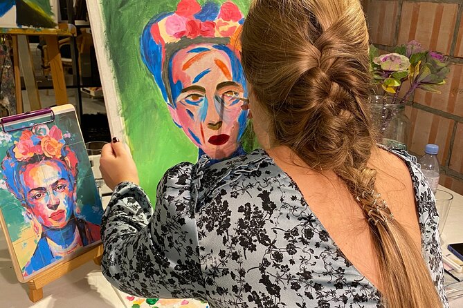 Wine and Painting Workshop Experience in Brussels - Who may want a different Brussels activity